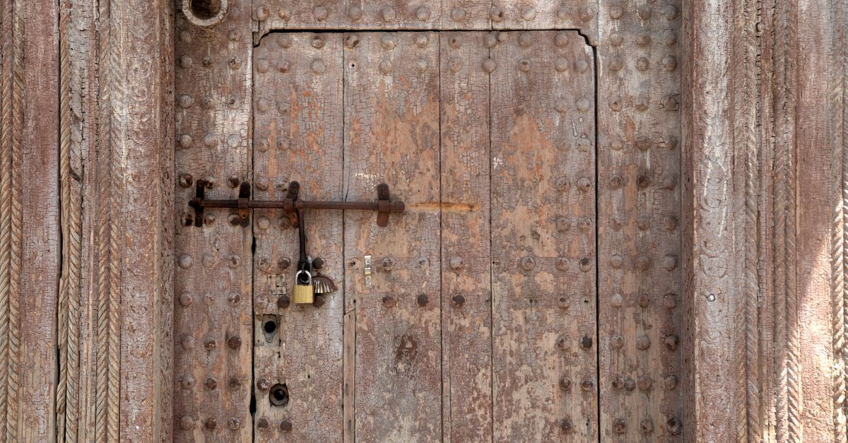 front door lock key — Regional Locksmiths